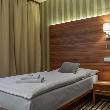 Hotel La Rosa Фридек-Мистек Экстерьер фото